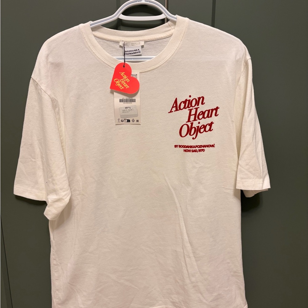 Zara Action Heart Object White Graphic Tee